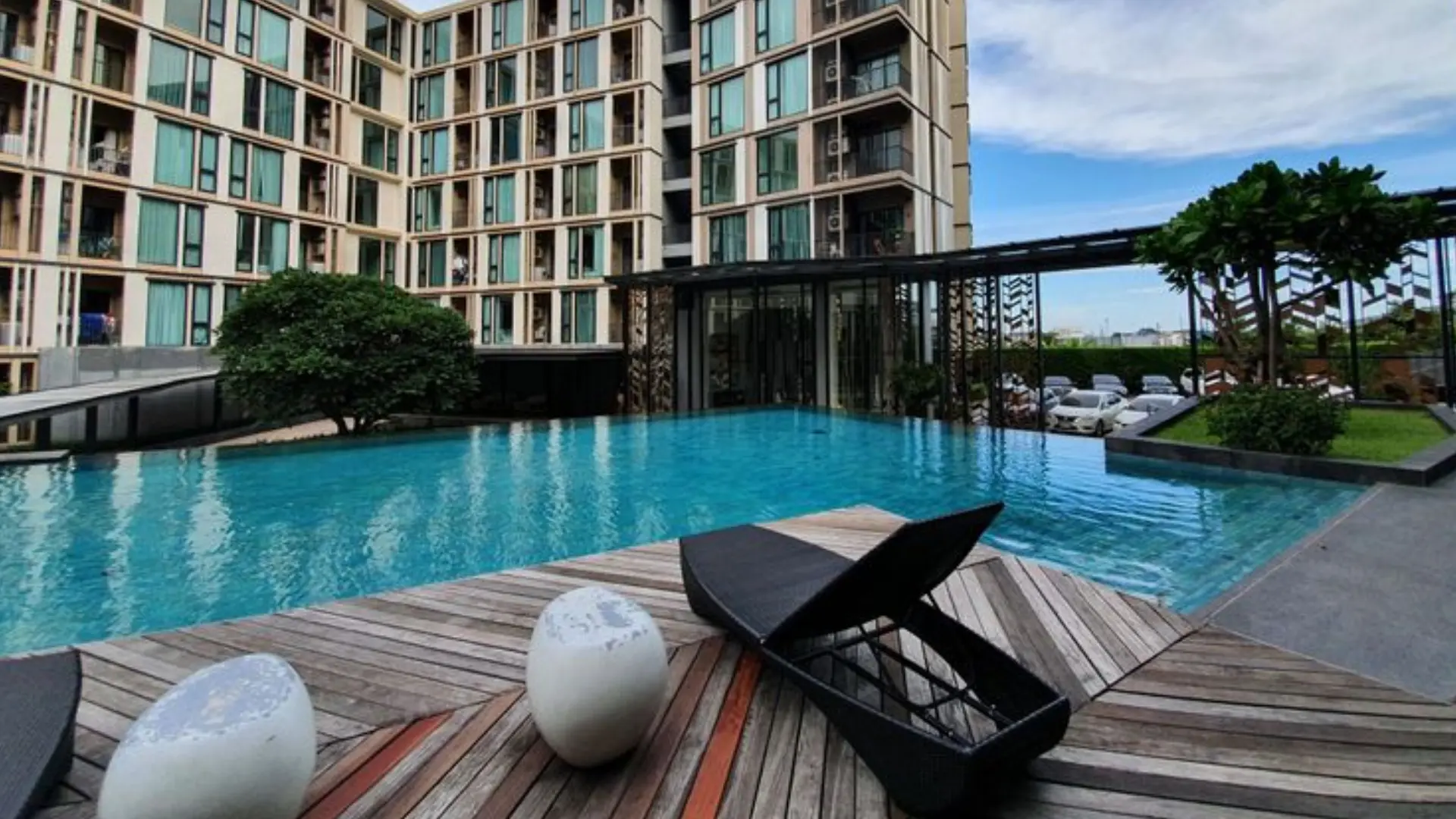 เดอะ เบส อัพทาวน์ - ภูเก็ต (The Base Uptown - Phuket) รูปที่ 2
