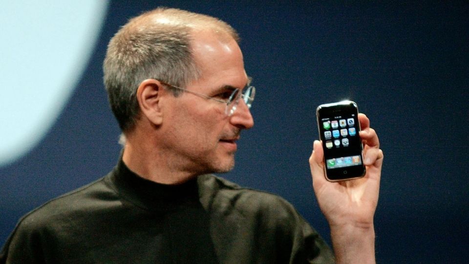7 เรื่องน่ารู้ของ “iPhone” มือถือไร้ปุ่มที่พลิกโฉมโลกเทคโนโลยี