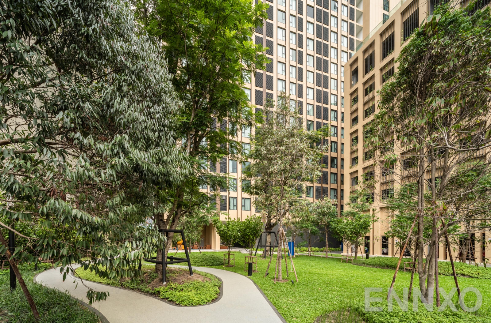 รูปที่วิ่งในสวนของ เดนิม จตุจักร