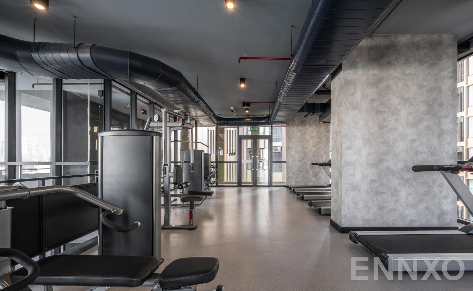 รูปเครื่องเล่นในยิมของ เดนิม จตุจักร