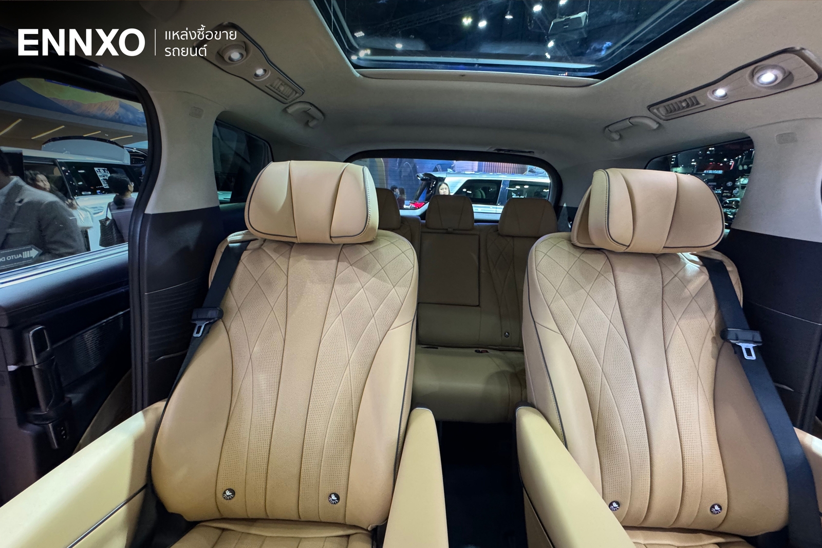 ภายในรถ Denza D9 2026