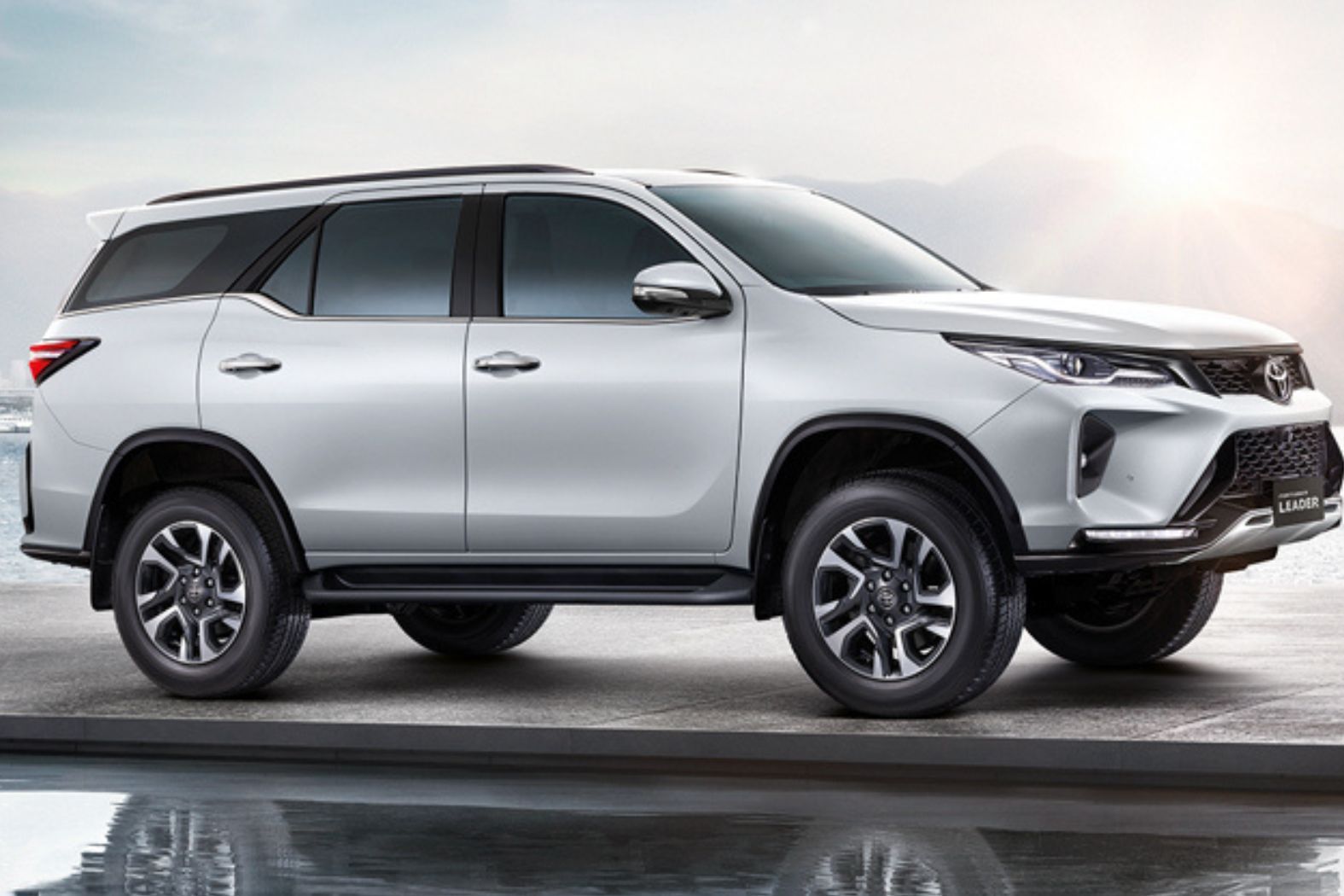 รถ Toyota Fortuner