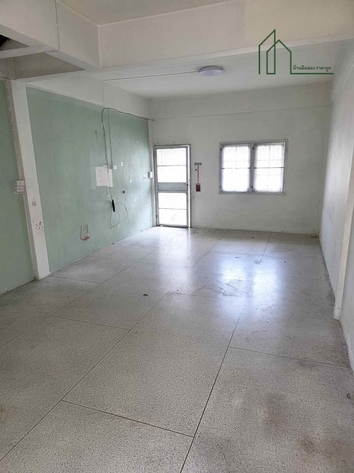 บ้านทาวเฮ้าส์ 2ชั้น หมู่บ้านเฟื่องฟ้าโครงการ2 (ซอยศรีสมิตร) ถ.เทพารักษ์  7