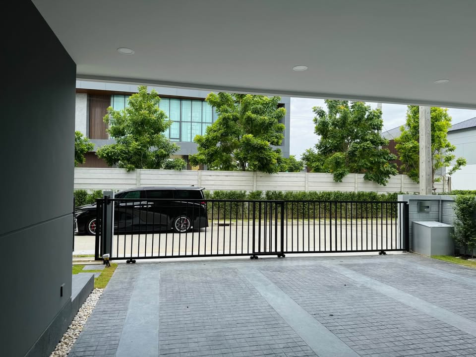 For Rent: 4 Beds 5 Baths House The City Bangna 4