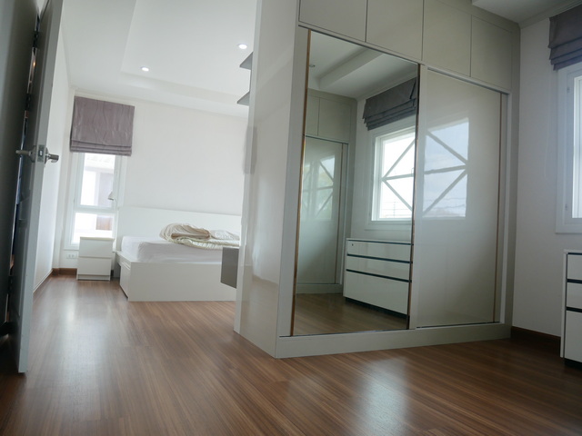 ขายบ้านเดี่ยว 2 ชั้น หมู่บ้านศุภาลัย ไพรด์ บางนา-ลาดกระบัง  เนื้อที่ 56.9 ตร.วา ซ. ลาดกระบัง 54 ต.ศีรษะจรเข้น้อย อ.บางเสาธง จ.สมุทรปราการ 9