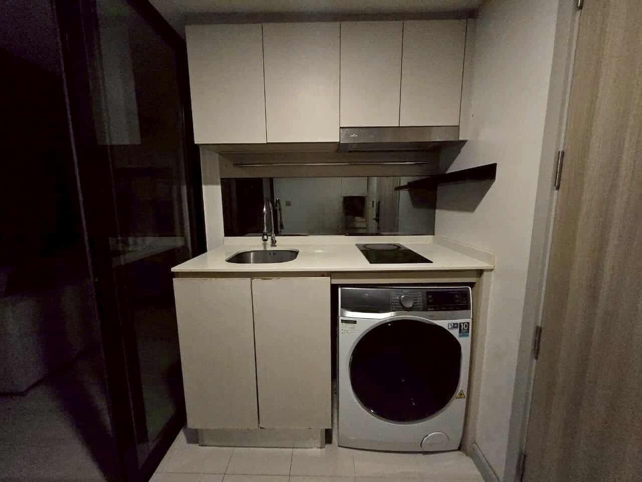 ขายคอนโดหรู Knightsbridge Prime Sathorn 10