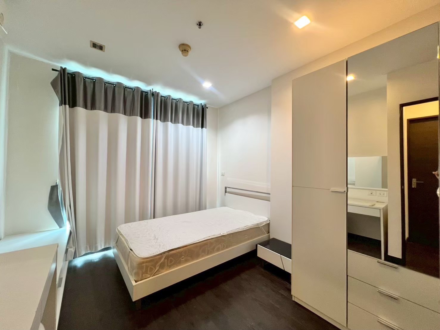 คอนโด IDEO Q (PHAYATHAI) 8