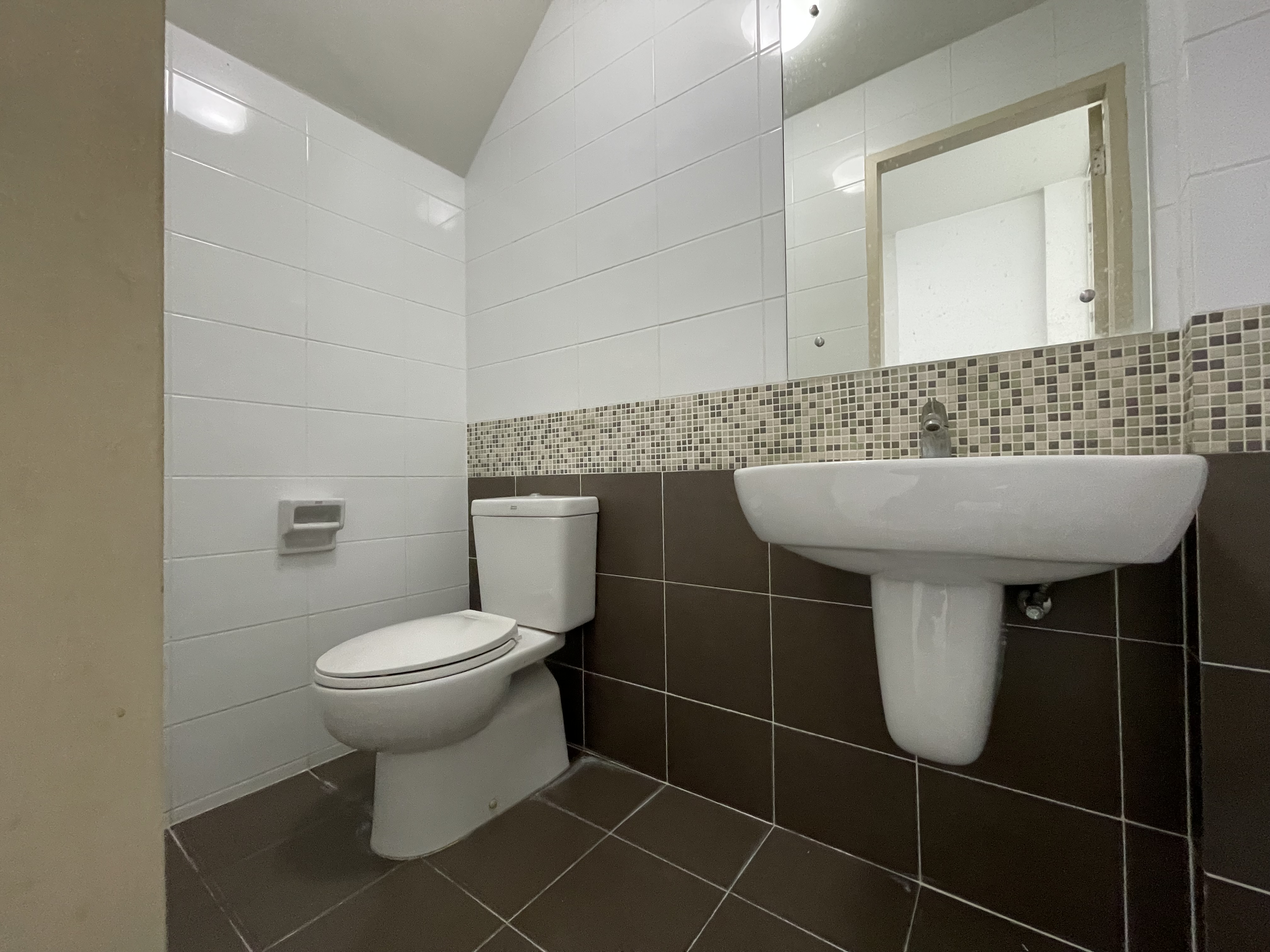 บ้าน-อาคารพาณิชย์, ทาวน์โฮม มีดาดฟ้า 6