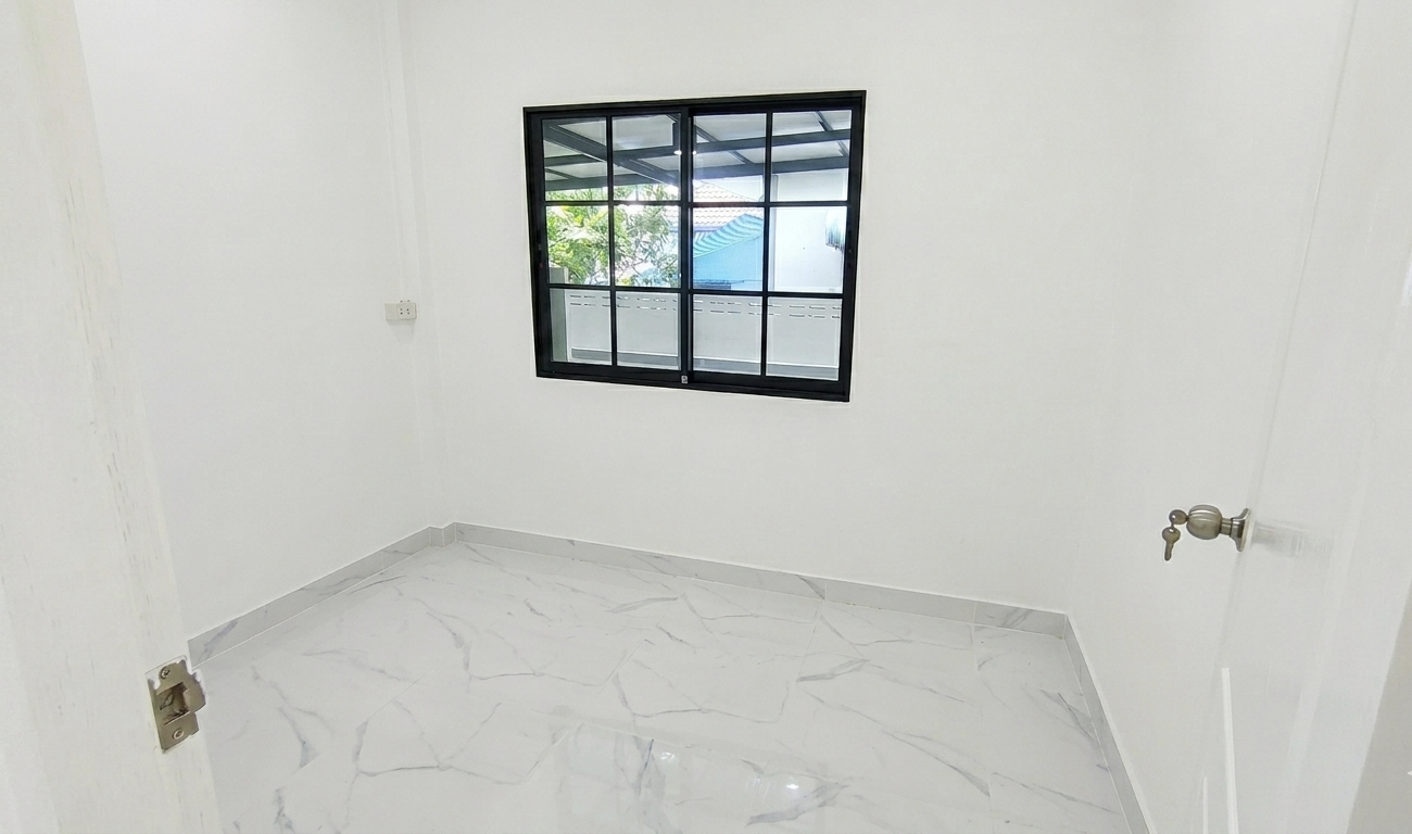 บ้านเดี่ยวทำเลลำลูกกาถนนเมนราคา 3 ล้านต้นๆ 8