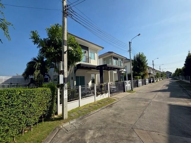 ขายบ้านเดี่ยว 2 ชั้น หลังมุม ย่านพัฒนาชนบท3 โครงการ Centro พระราม 9 - มอเตอร์เวย์ 14