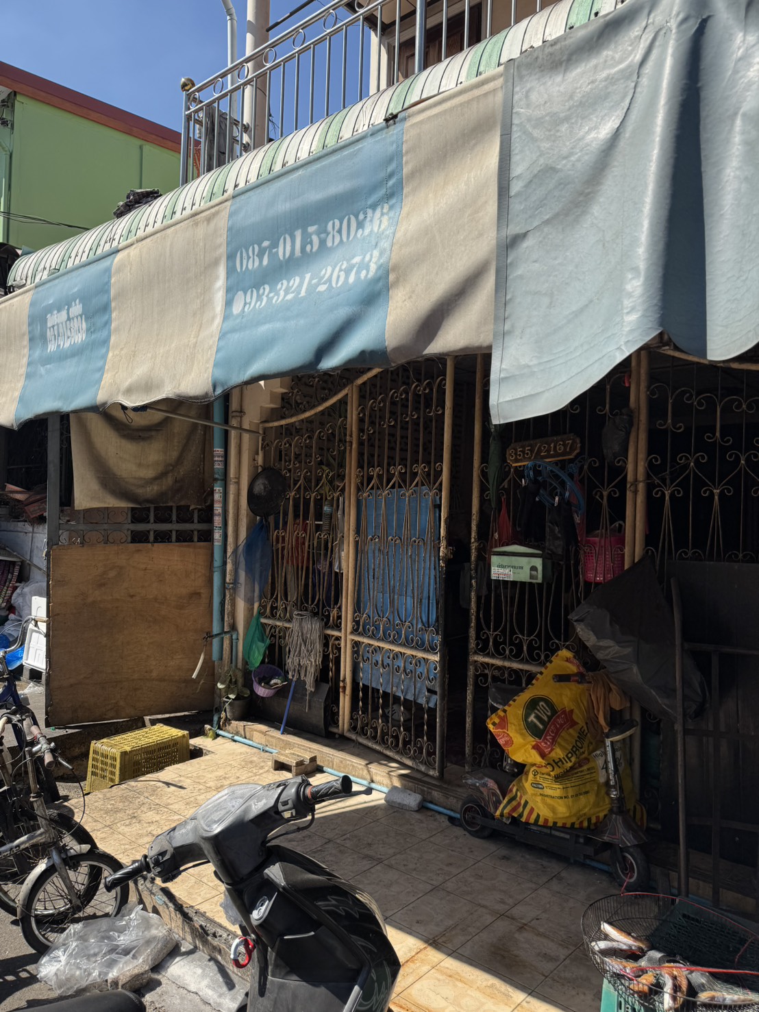 ทาวน์เฮ้าส์ 2 ชั้น ทำเลทอง ใจกลางตลาดสี่มุมเมือง เหมาะสำหรับนักลงทุน ปล่อยเช่าต่อได้ทันที มีรายได้สม่ำเสมอ 20