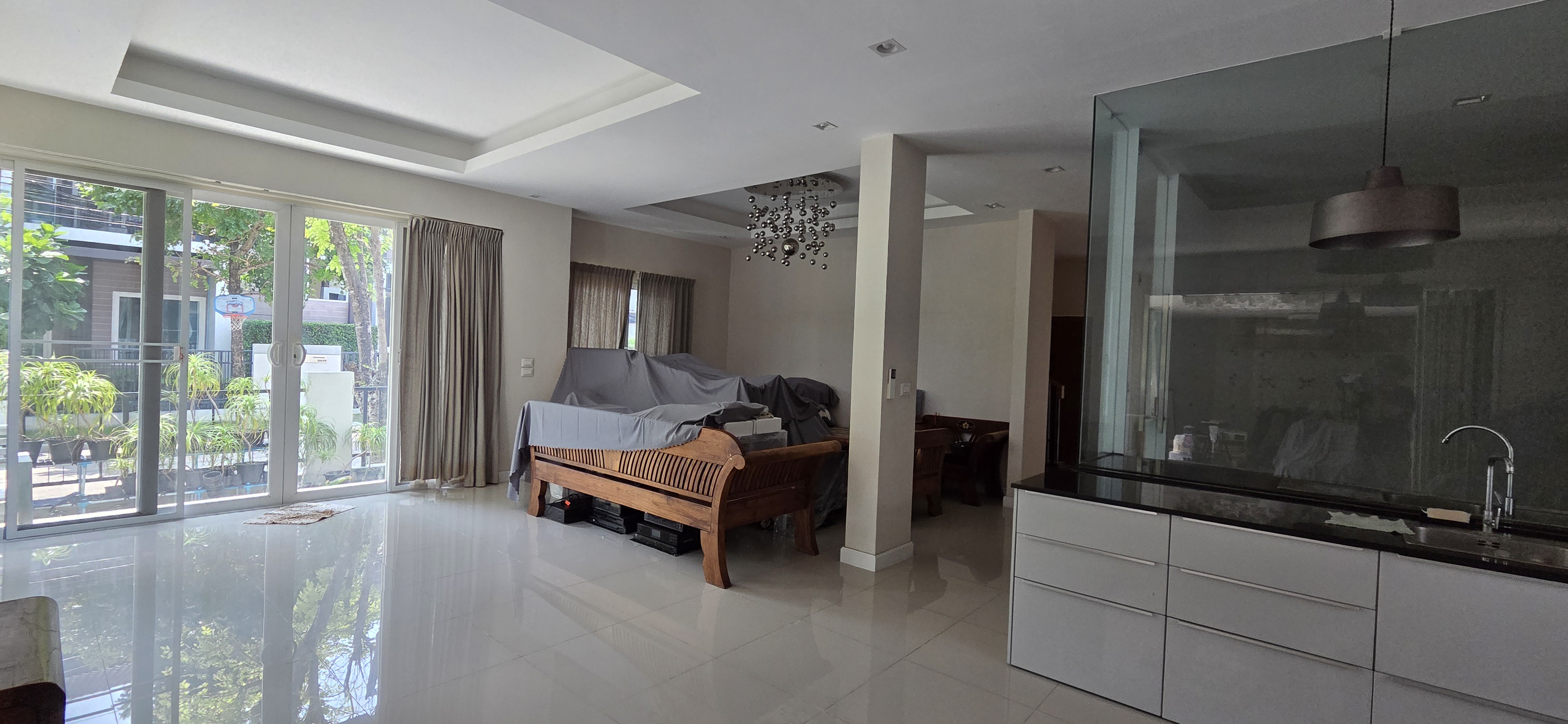 บ้านเดี่ยวหลังมุมในโครงการลัดดารมย์บางนา 4