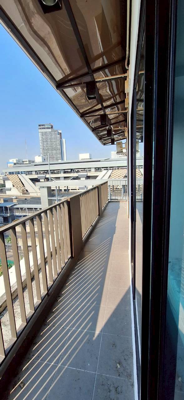 คอนโด ดิออริจิ้น รัชดา–ลาดพร้าว (The Origin Ratchada–Ladprao) ทำเลศักยภาพ พร้อมอยู่! ชั้น 8 ห้องมุม วิวดีสุด ติด MRT ลาดพร้าว+ สายสีเหลือง 3