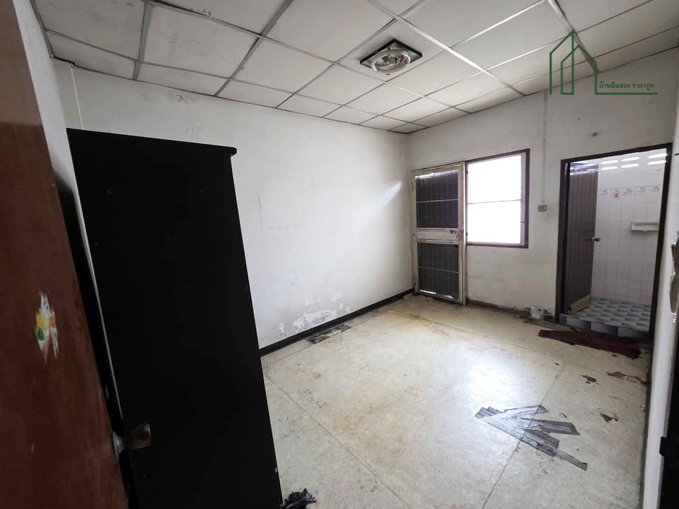 บ้านทาวเฮ้าส์ 2ชั้น หมู่บ้านเฟื่องฟ้าโครงการ2 (ซอยศรีสมิตร) ถ.เทพารักษ์  8