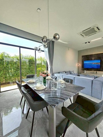 ขายพูลวิลล่าหรู โมเดิลลักซูรี่ 2 ชั้น สไตล์โมเดิร์น พร้อมสิ่งอำนวยความสะดวกครบครัน พัทยา ห้วยใหญ่ ชลบุรี 6