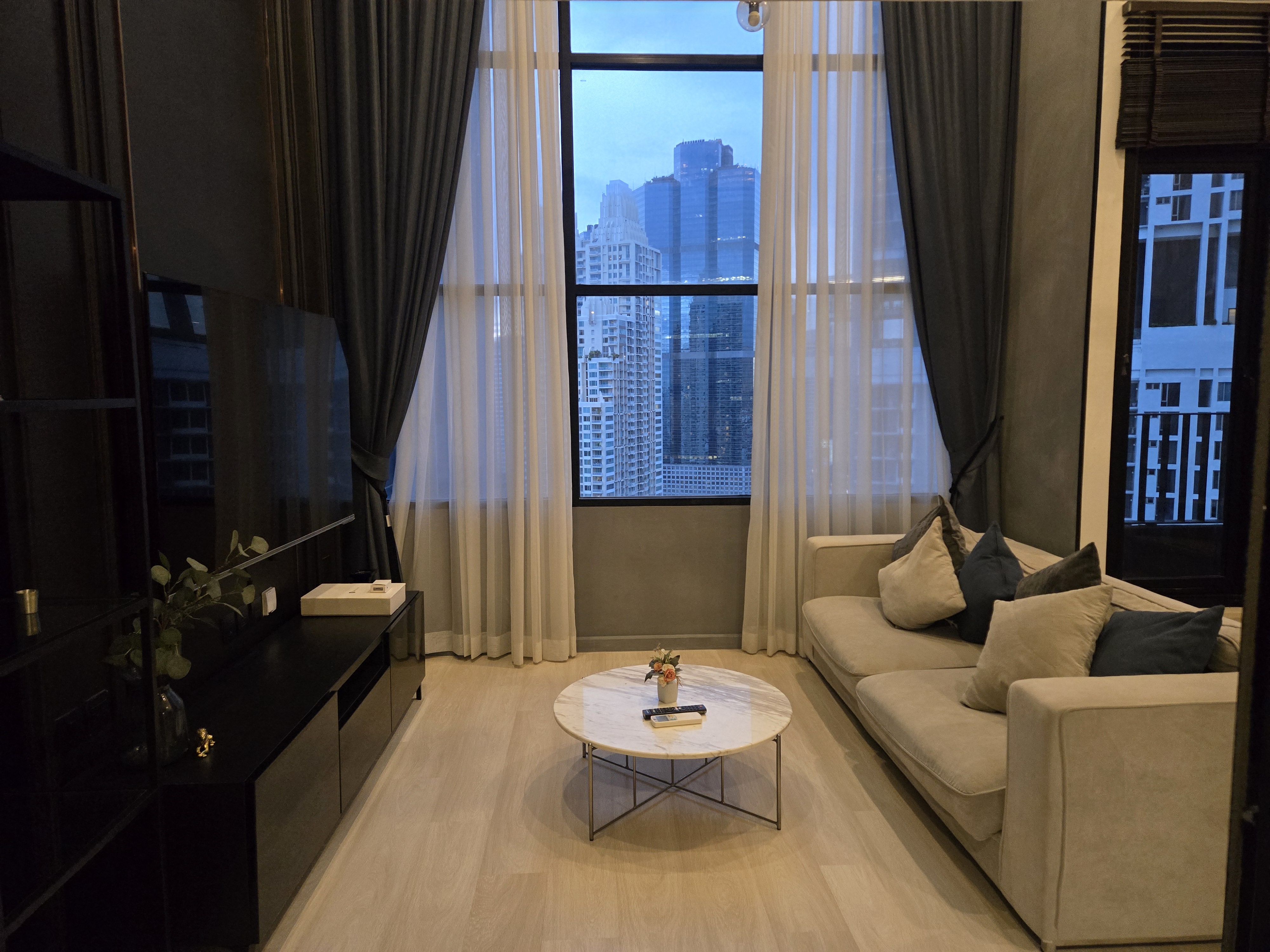 ขายคอนโดหรู Knightsbridge Prime Sathorn 4