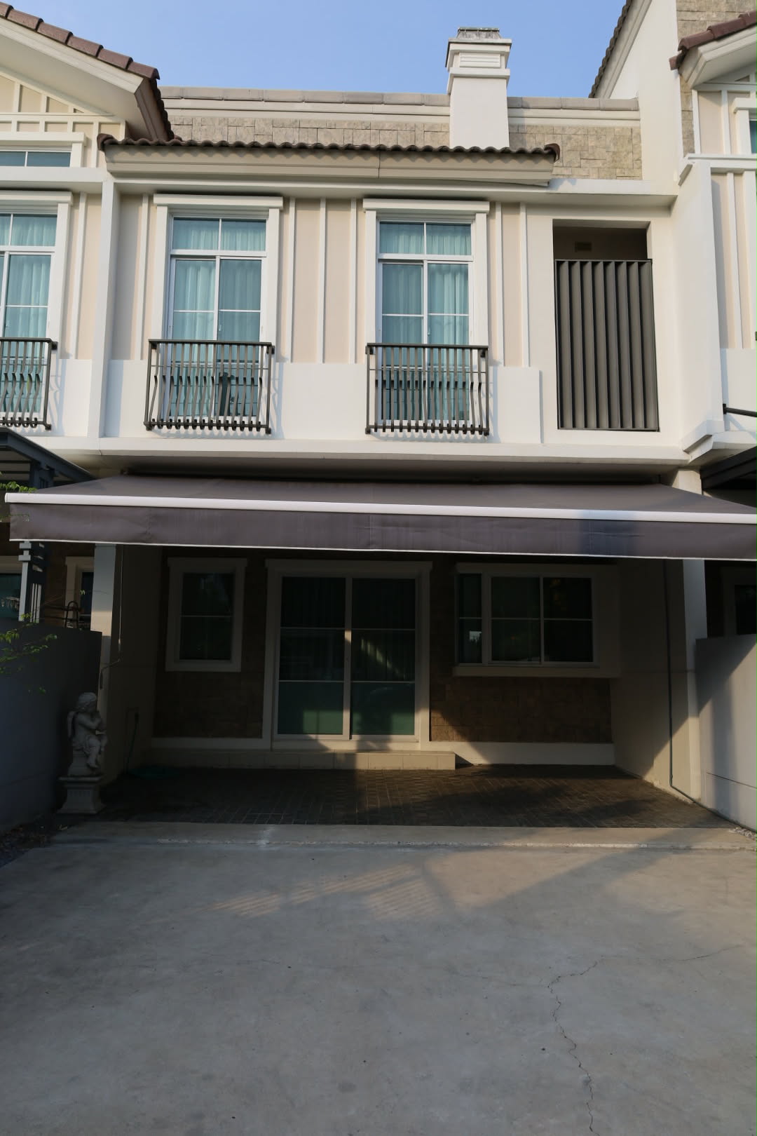 บ้านทาวน์โฮม 2 ช้้น 3 ห้องนอน 2 ห้องน้ำพร้อมเฟอร์นิเจอร์ หน้าบ้านจอรถได้ 2 คัน 11