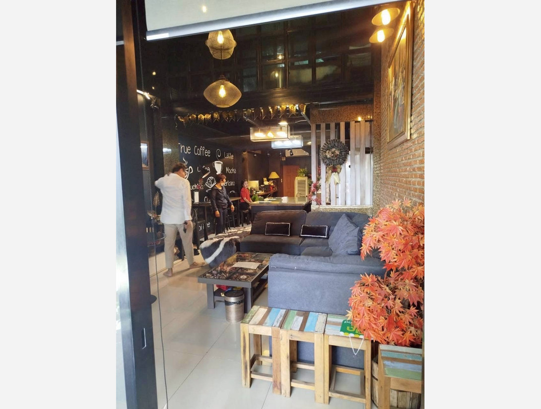 ขายอาคารพาณิชย์ ตึก 4 ชั้น โชคชัย 4 เขตลาดพร้าว รถไฟฟ้าสีเหลือง สถานีโชคชัย 4 อยู่หน้าปากซอย 3