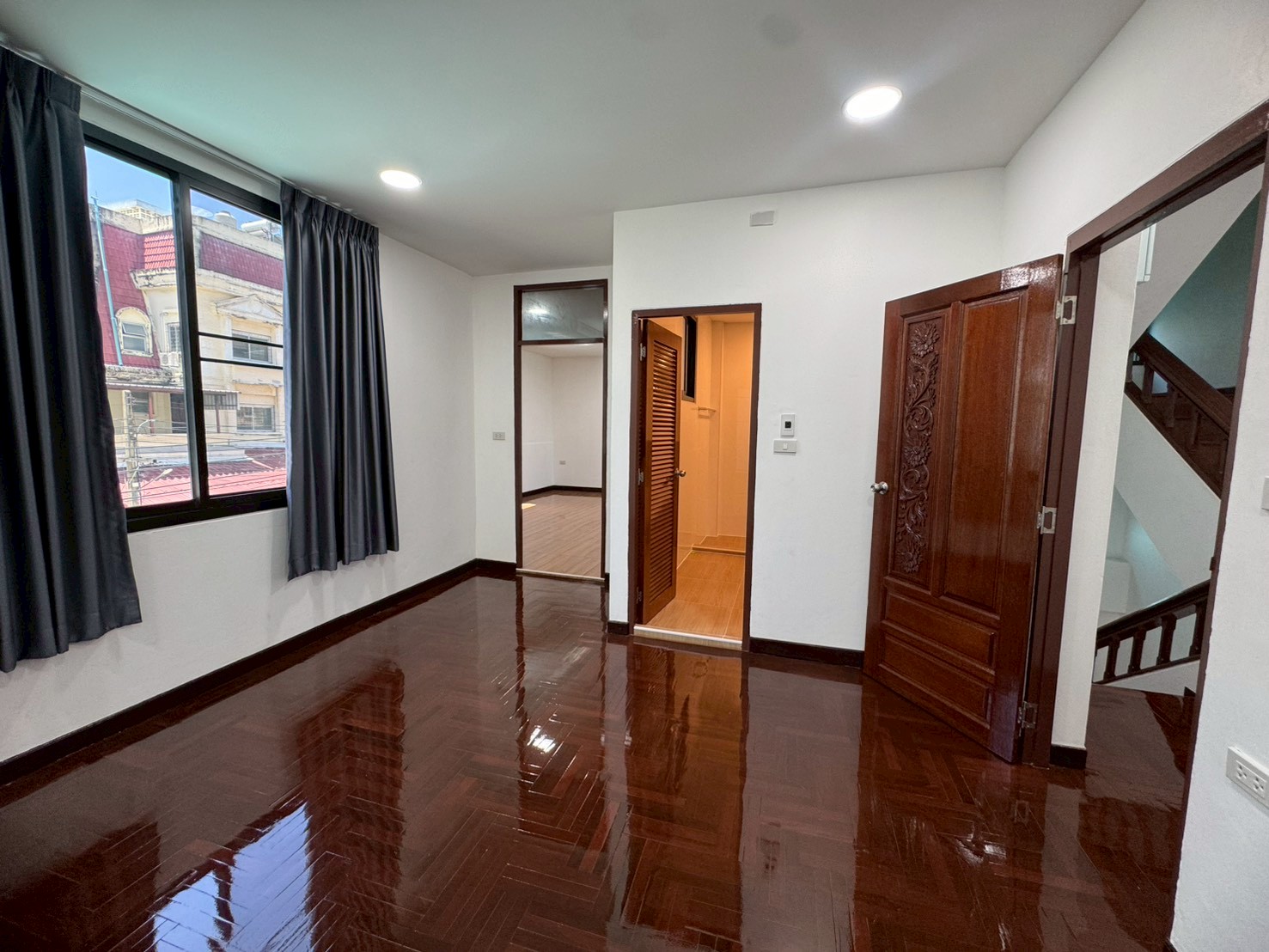 ให้เช่าบ้าน ซอยศรีนครินทร์ 24 **ราคาพิเศษขนาด 300 ตร.ม.** (N.2198) 10