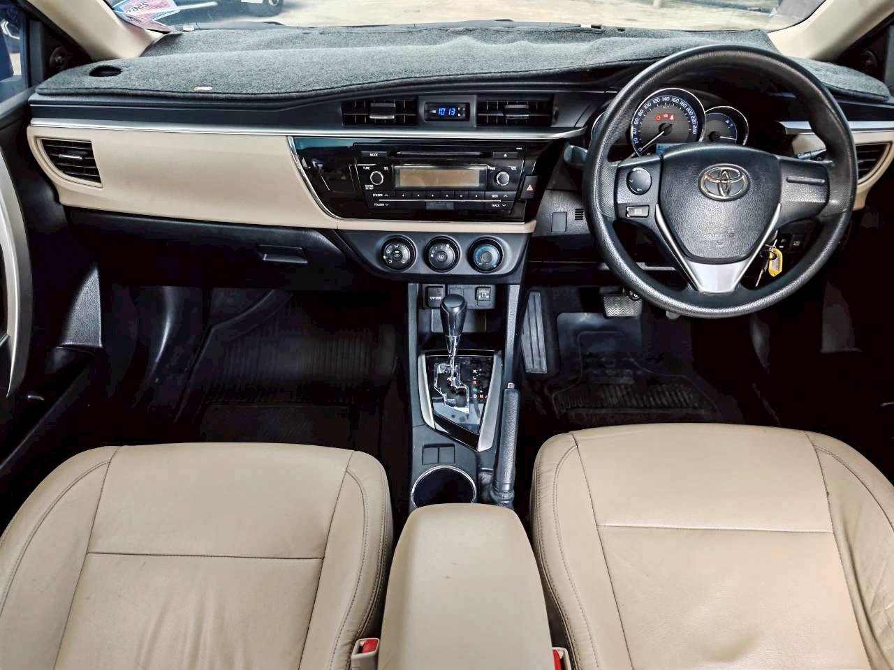 2014 TOYOTA ALTIS 1.6E LPG 6