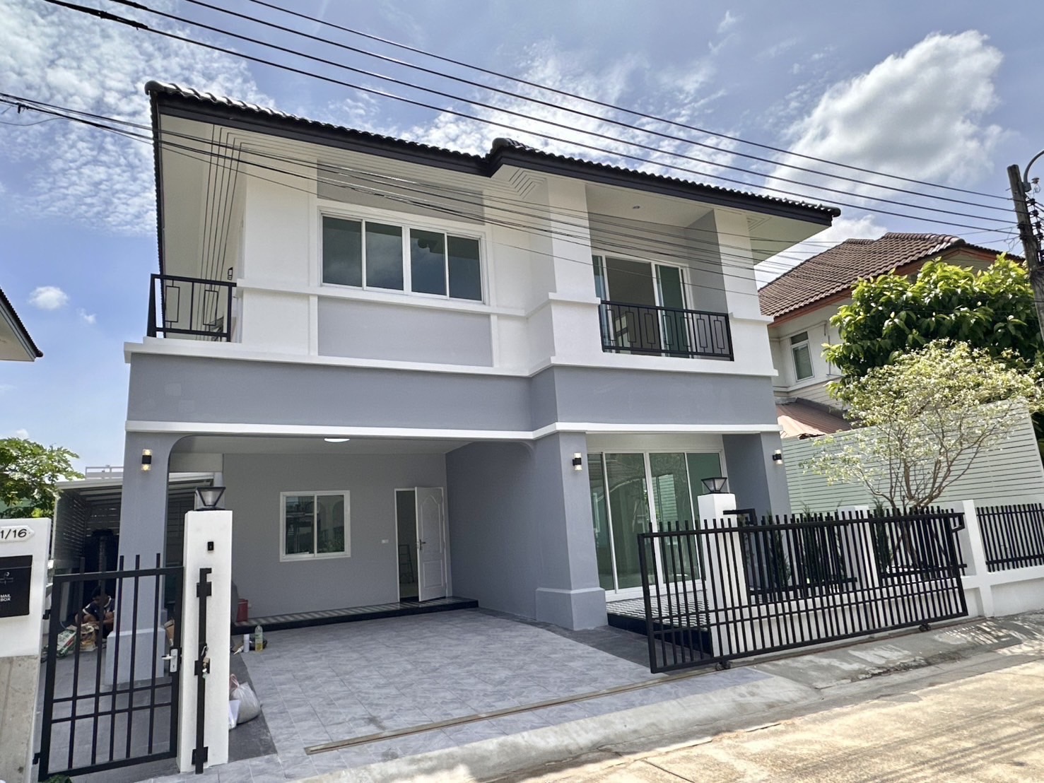 บ้านเดี่ยว renovateใหม่ 50.20 ตรว. ลาดพร้าว101แยก42 ม.วาสินี กทม ใกล้รถไฟฟ้า 2