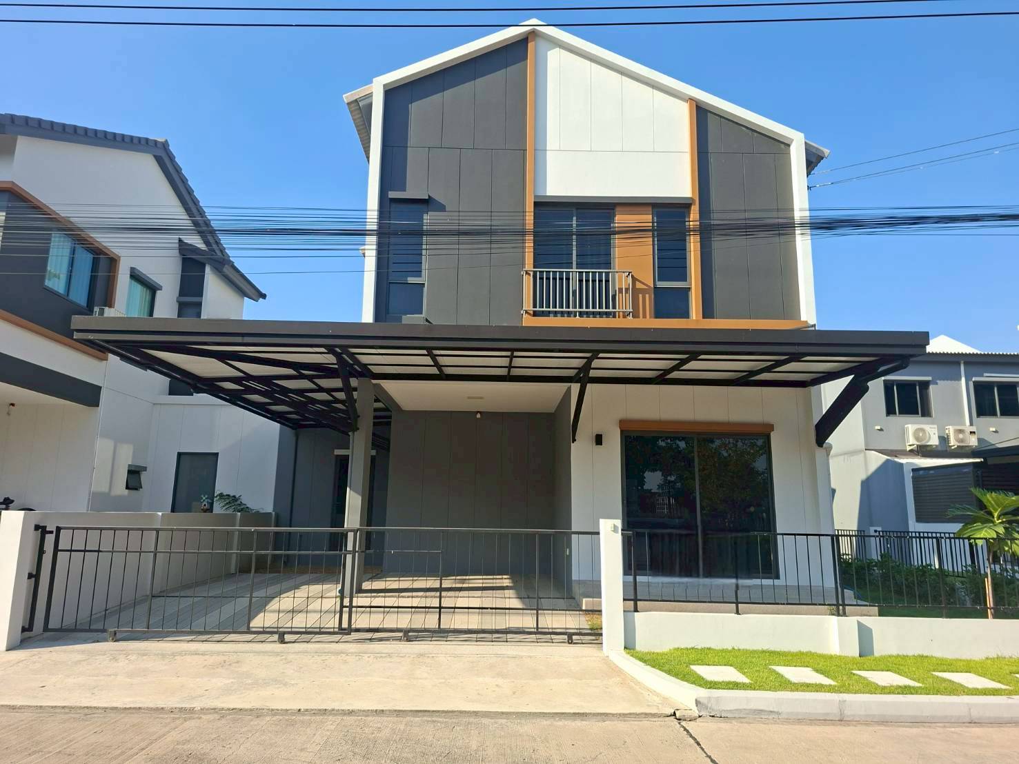 ให้เช่าบ้านแฝด 2 ชั้น หมู่บ้านอณาสิริ บางนา บ้านหน้าสวน ติดสโมสร เฟอร์นิเจอร์ครบ พร้อมอยู่ (N.1979) 1