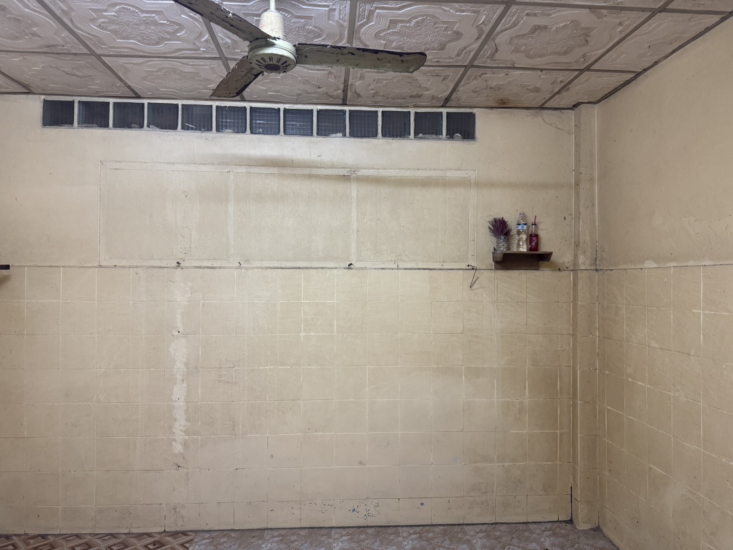 ทาวน์เฮ้าส์ 2 ชั้น ทำเลทอง ใจกลางตลาดสี่มุมเมือง เหมาะสำหรับนักลงทุน ปล่อยเช่าต่อได้ทันที มีรายได้สม่ำเสมอ 15