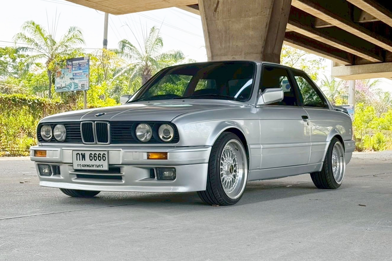 1990 BMW 318i 1.8 E30 MT 2 ประตู  เกียร์ธรรมดา พร้อมใช้งาน