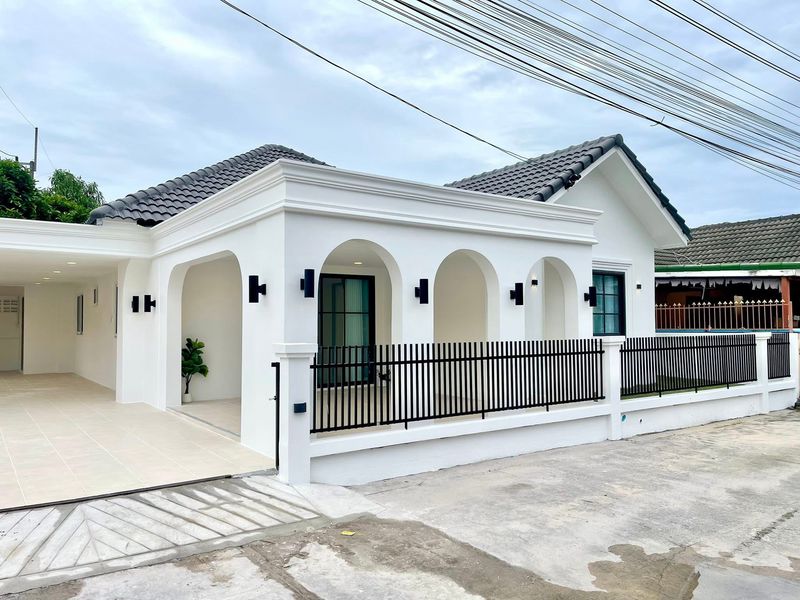 ปิดจองบ้านรีโนเวทใหม่ทั้งหลัง ทำเลติดทางออกมอเตอร์เวย์สาย7 ใกล้นิคมปิ่นทอง1 นิคมเครือสหพัฒน์ 3