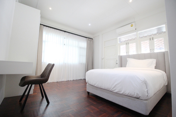 ให้เช่าบ้านเดี่ยว 2 ชั้นเนื้อที่ 100 ตร.ว พื้นที่ใช้สอย 400ตร.ม 6ห้องนอน 7ห้องน้ำ เฟอร์ครบ ถนนลาดพร้าว เขตจตุจักร ราคาเช่า 230,000 บ/ด 18