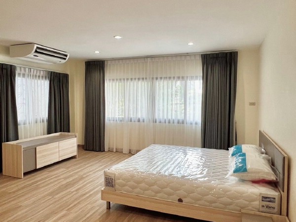 ให้เช่าบ้านเดี่ยวใจกลางสาทร ขนาด 252 ตรม. บนที่ดิน 63 ตรว. พิกัดถนนนราธิวาสราชนครินทร์ แขวงทุ่งมหาเมฆ 5