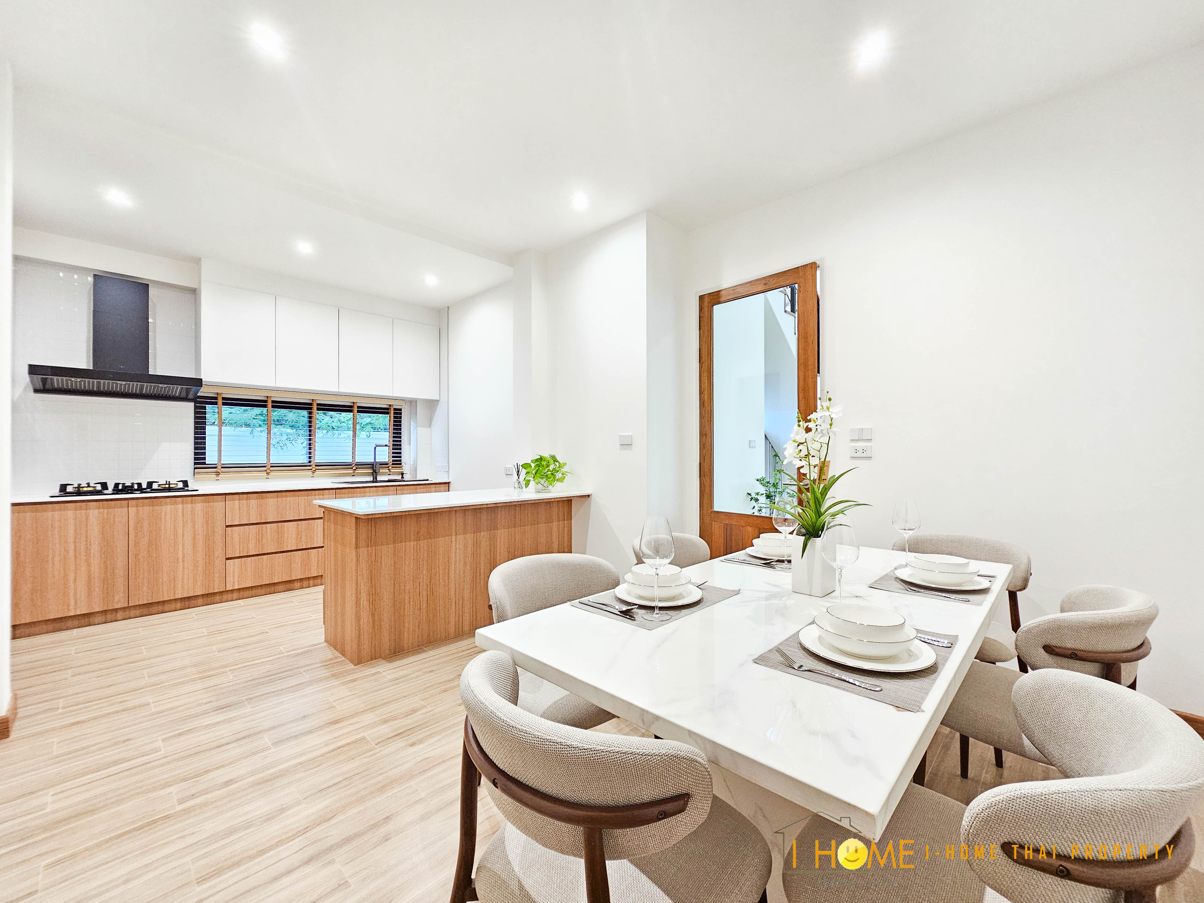 ขายบ้านเดี่ยวในโครงการใกล้สนามบินเชียงใหม่ 7.9ล้านฟรีโอน 12