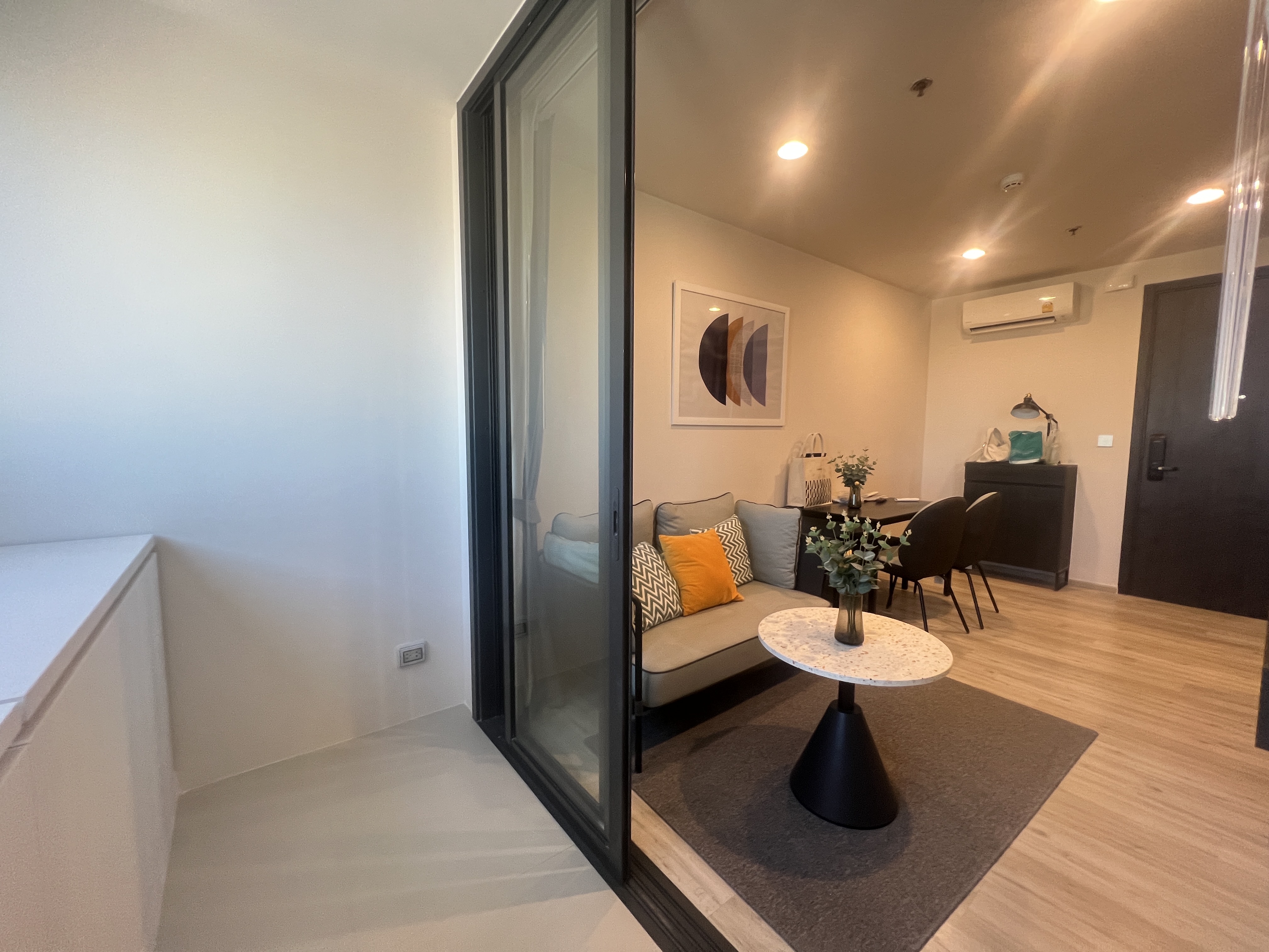 คอนโดXT huaihkwang Mrt huaihkwang 4