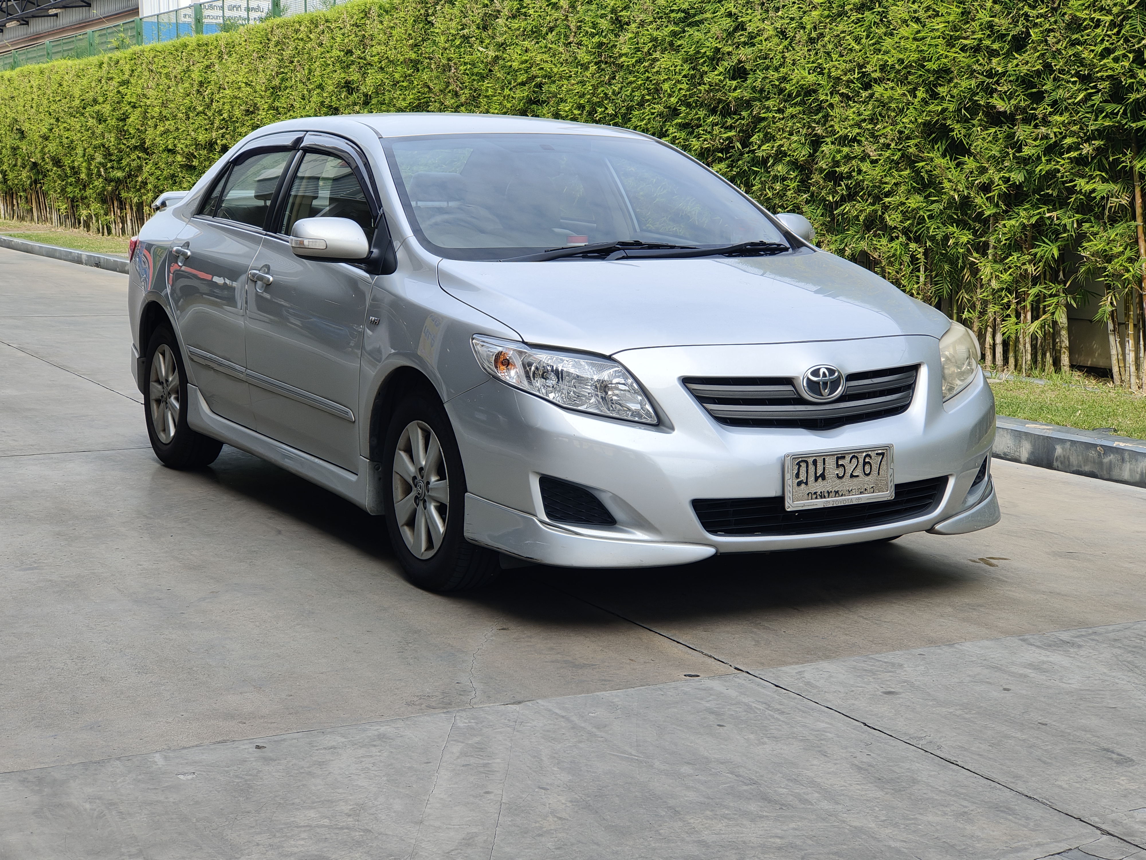 Toyota Altis 1.6 G AT 