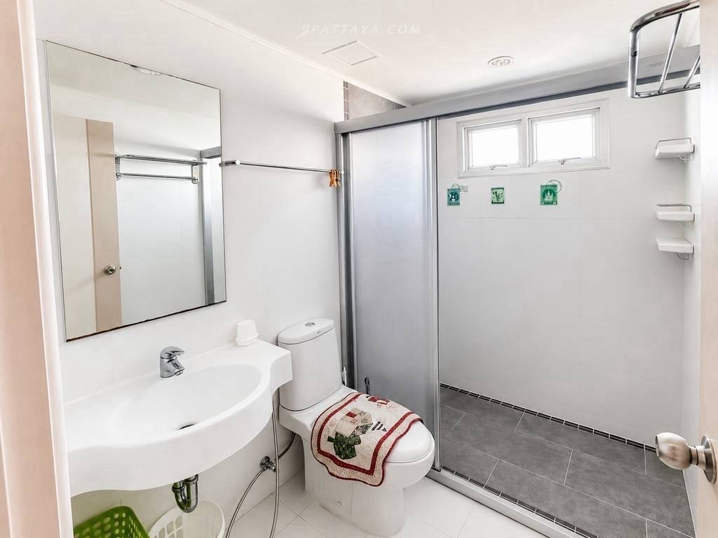 For Rent — Lumpini Park Beach JomtienComfortable 1-bedroom condo for rent at Lumpini Park Beach Jomtien. 1 bedroom 42 sq.m. 6