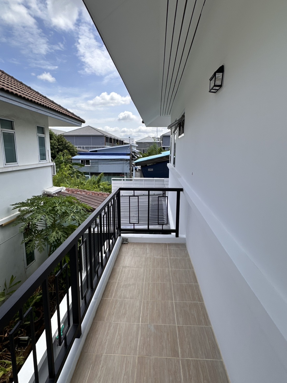 บ้านเดี่ยว renovateใหม่ 50.20 ตรว. ลาดพร้าว101แยก42 ม.วาสินี กทม ใกล้รถไฟฟ้า 12