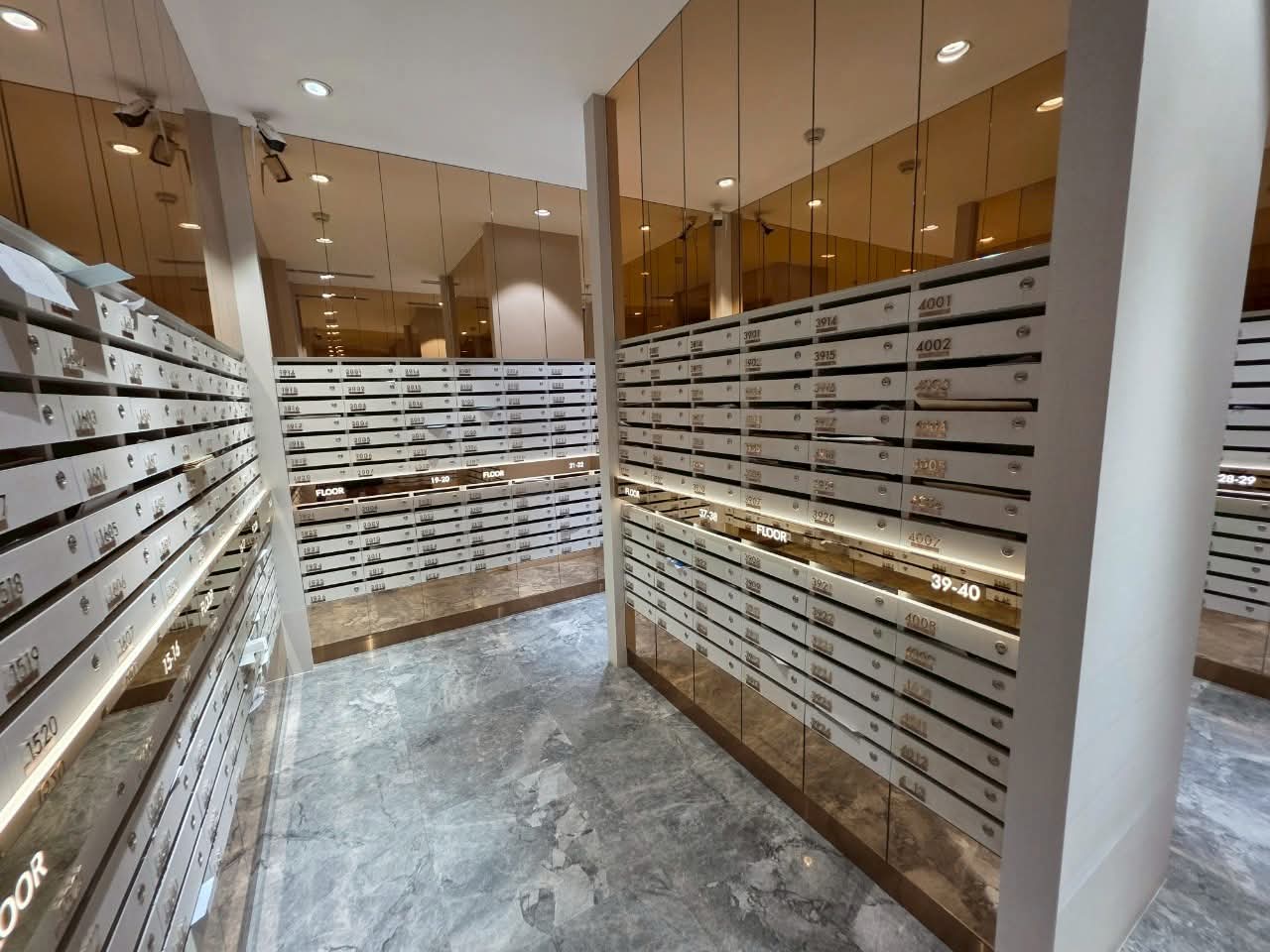 ขายคอนโดหรู Knightsbridge Prime Sathorn 19