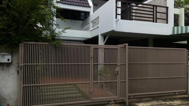 PB5292 ให้เช่าบ้าน จำนวน 2 ห้องนอน 2 ห้องน้ำ ซอยลาดพร้าว 26 จอดรถได้ 2คันในบ้าน 1
