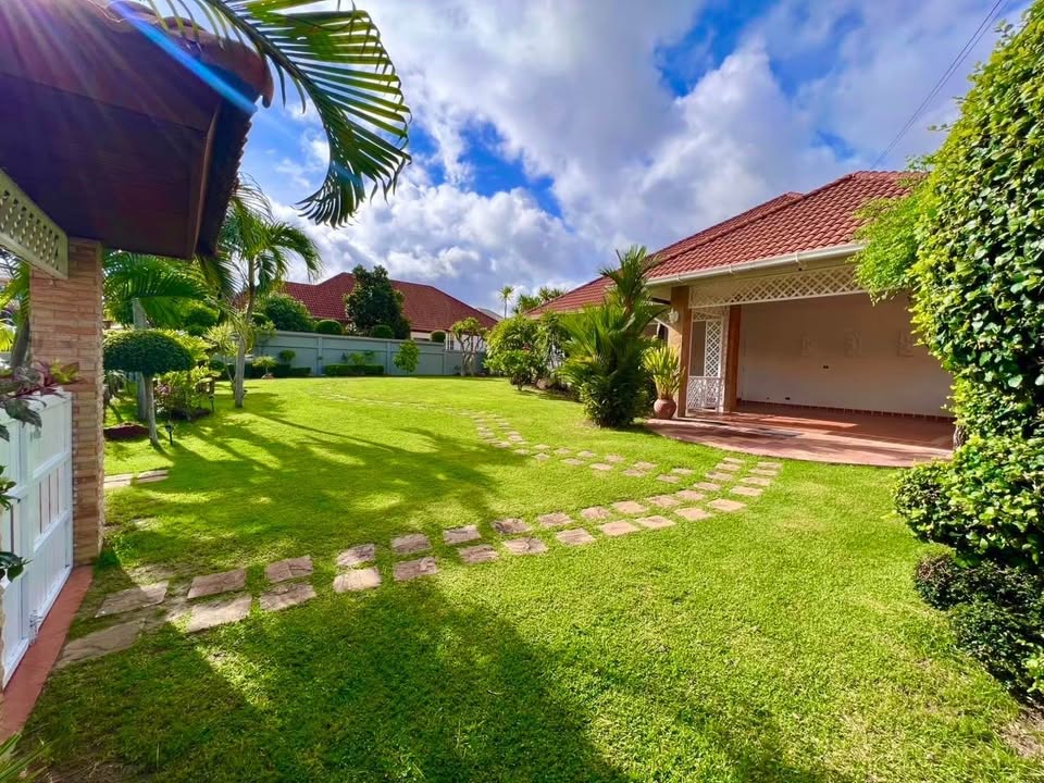 Luxury Pool Villa For Rent Pattaya Hill Village 2 16