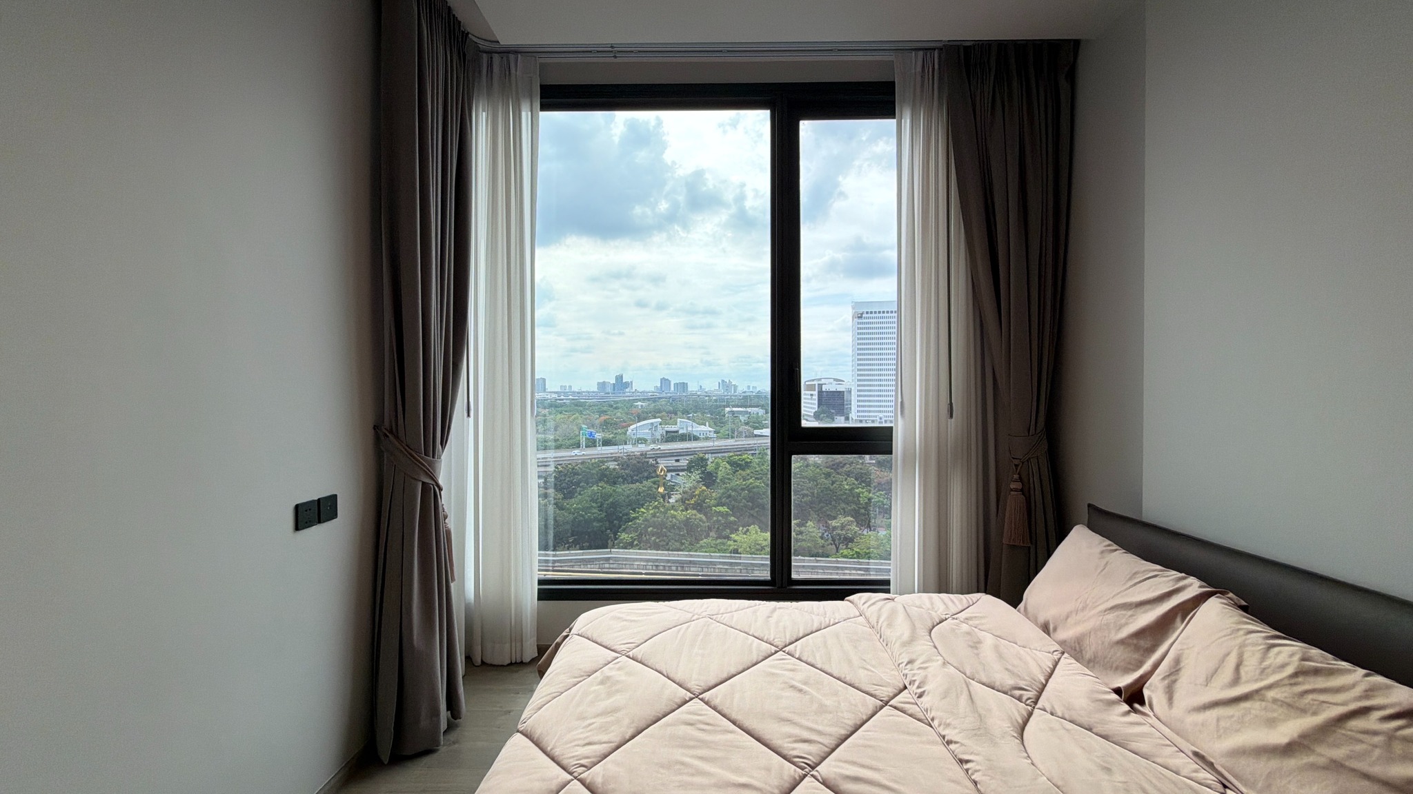 คอนโด The Crest Park Residences 9
