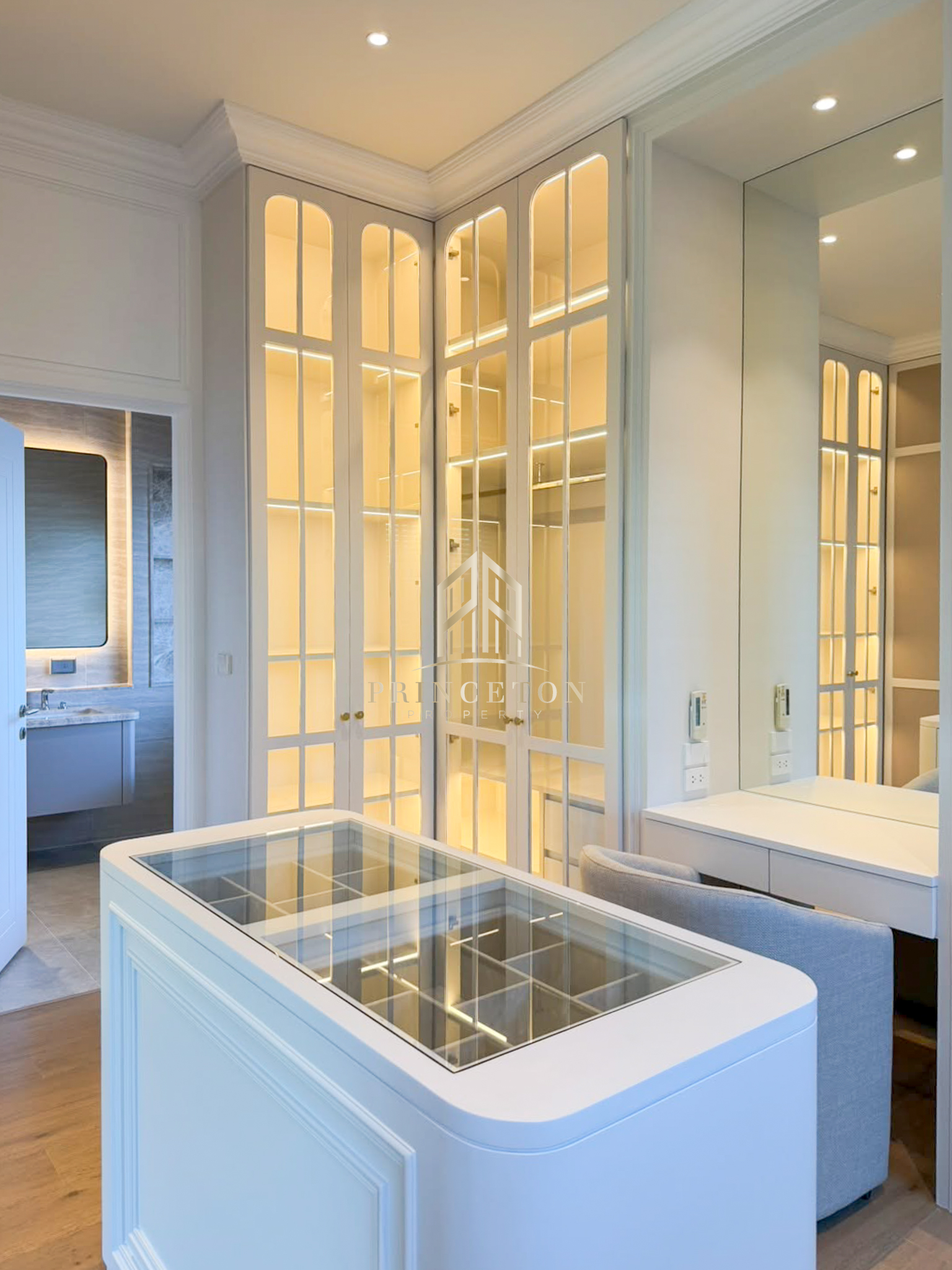 Luxury house Narinsiri rama 9 krungthep kreetha 17