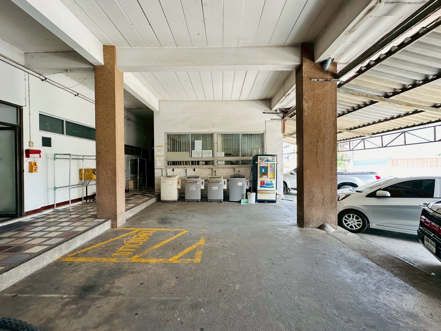 ขายหอพักอาคาร 5 ชั้น ถนนบางนา-ตราด กม.ที่ 4.5 ซอยบางนา-ตราด 37 ซอยเปรมฤทัยล็อค 13/11#LB122 – 001176 4