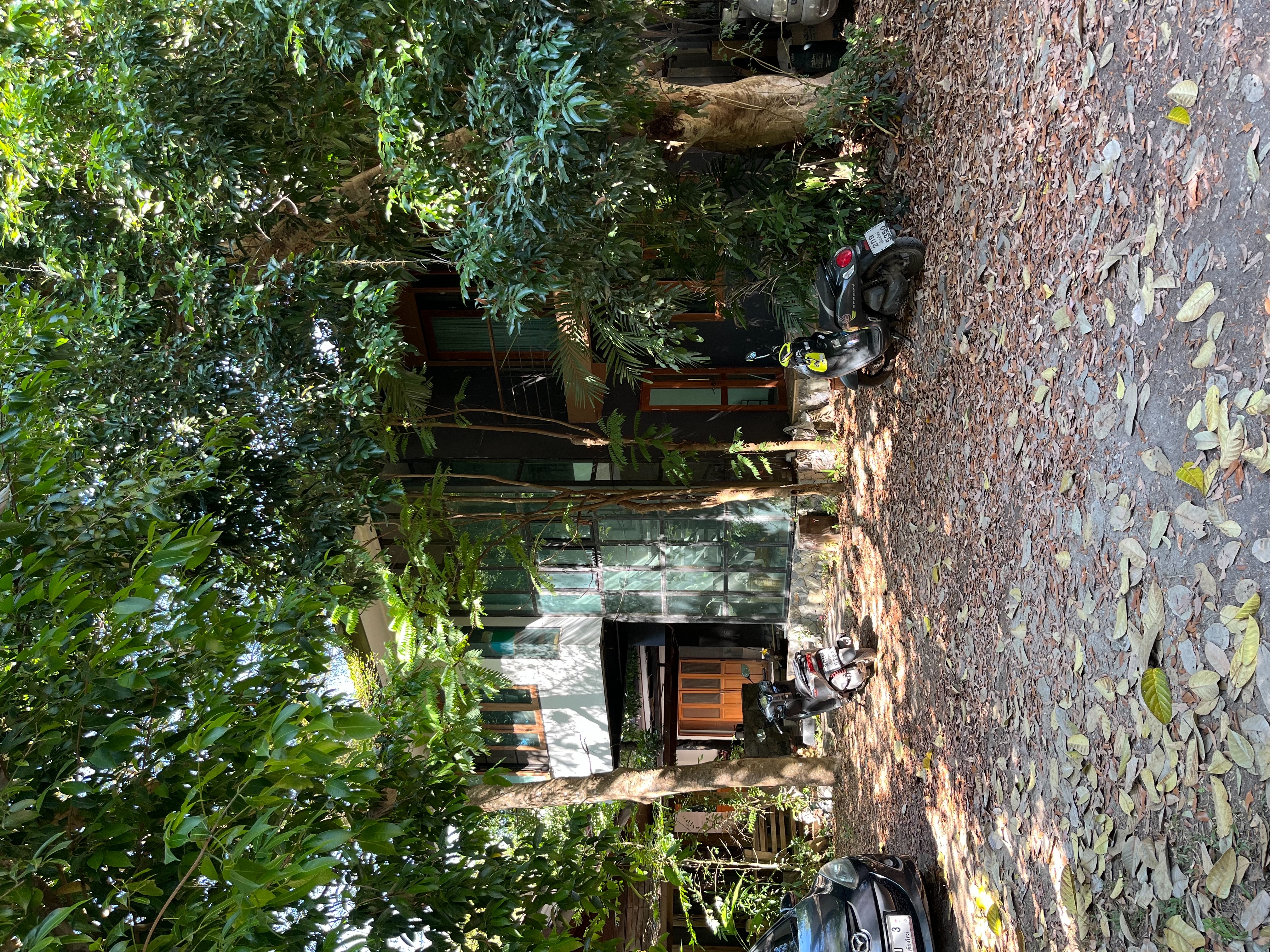 ที่ดินพร้อมบ้าน จำนวน 1 ไร่ มี 2 โฉนด 11