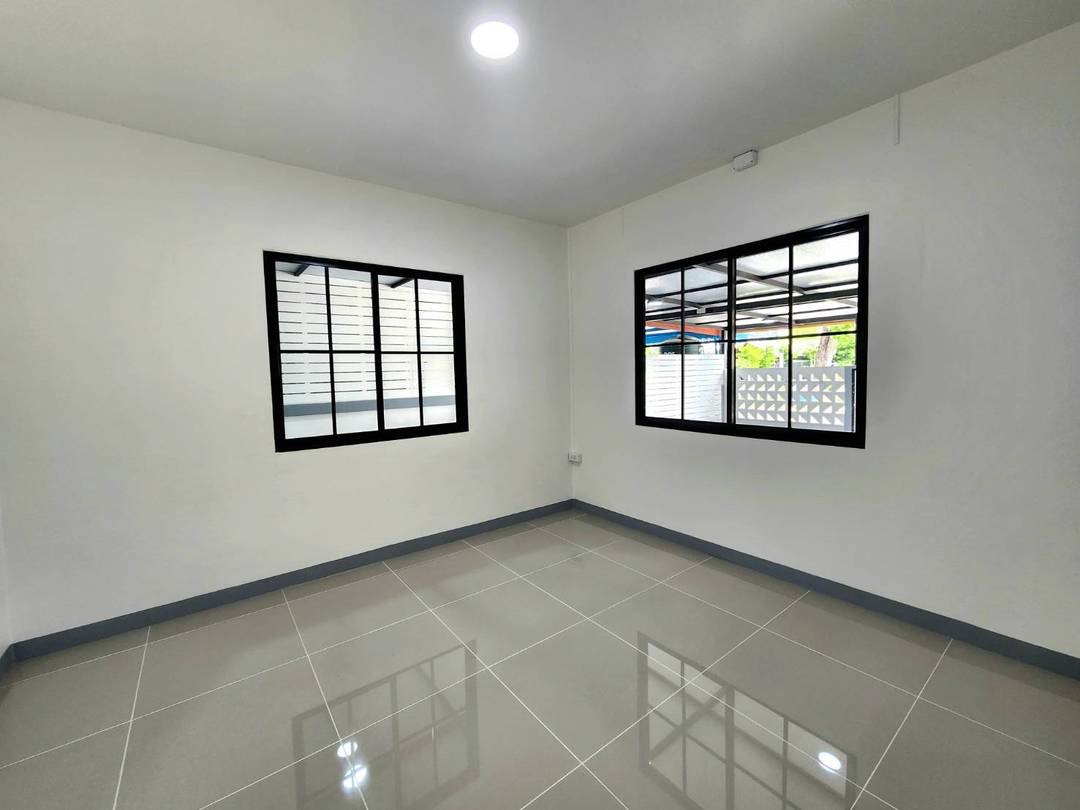 ขายบ้านแฝดรีโนเวทใหม่ทั้งหลัง 6