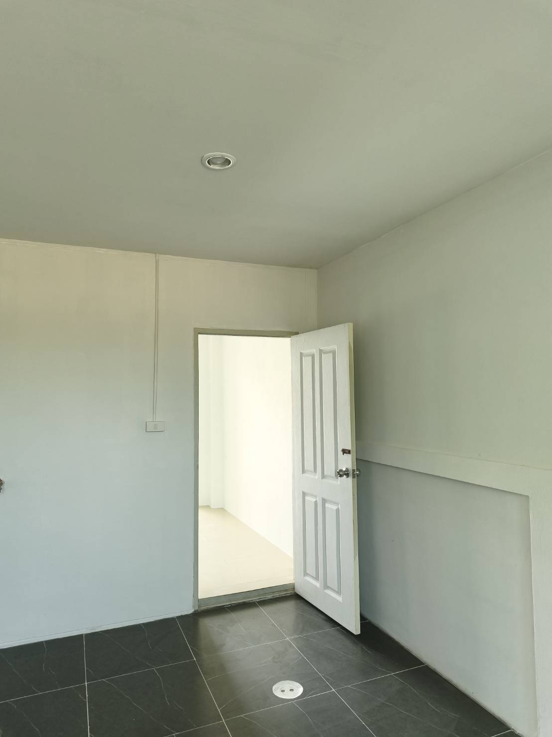 ตึกแถว 3 ชั้น ครึ่ง ถนนข้าวหลาม บางแสน จ.ชลบุรี 8