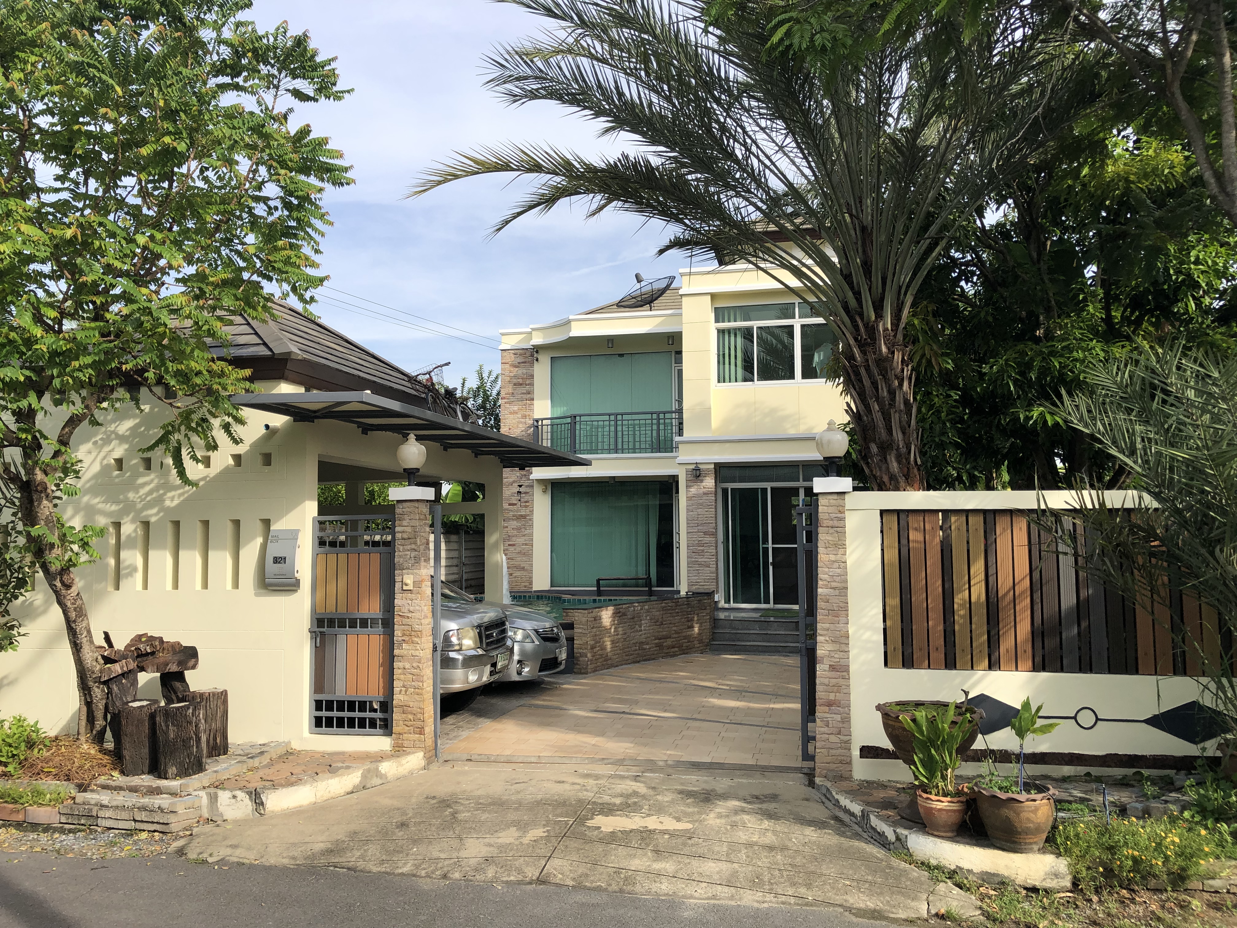 บ้านเดียว 2 ชั้นพร้อมสระว่ายน้ำ 20