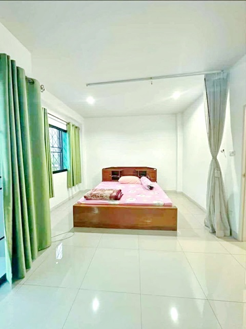 Star Avenue 5 หางดง 1.8 กม.ให้เช่าทาวน์โฮม ฟังก์ชัน 2 นอน 2 น้ำ Big C หางดง 3.6 กม. เชียงใหม่ แยกสะเมิง 1.3 กม. 4