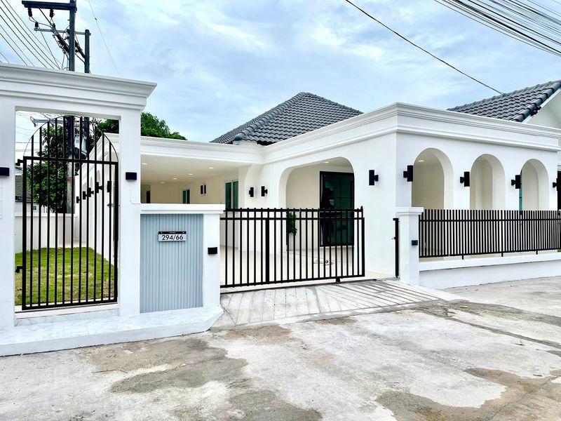 ปิดจองบ้านรีโนเวทใหม่ทั้งหลัง ทำเลติดทางออกมอเตอร์เวย์สาย7 ใกล้นิคมปิ่นทอง1 นิคมเครือสหพัฒน์ 1