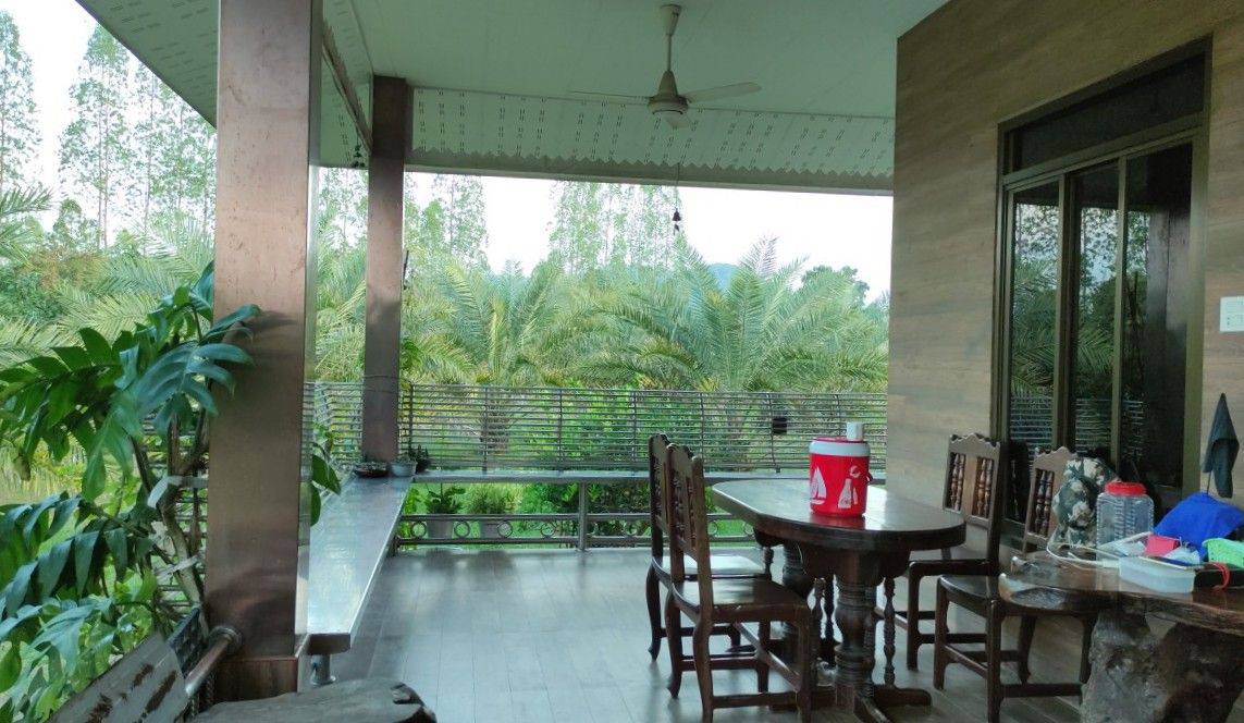ขายที่ดิน อ.บ้านโป่ง  จ. ราชบุรี 6 ไร่ พร้อมบ้าน 3 หลัง 6