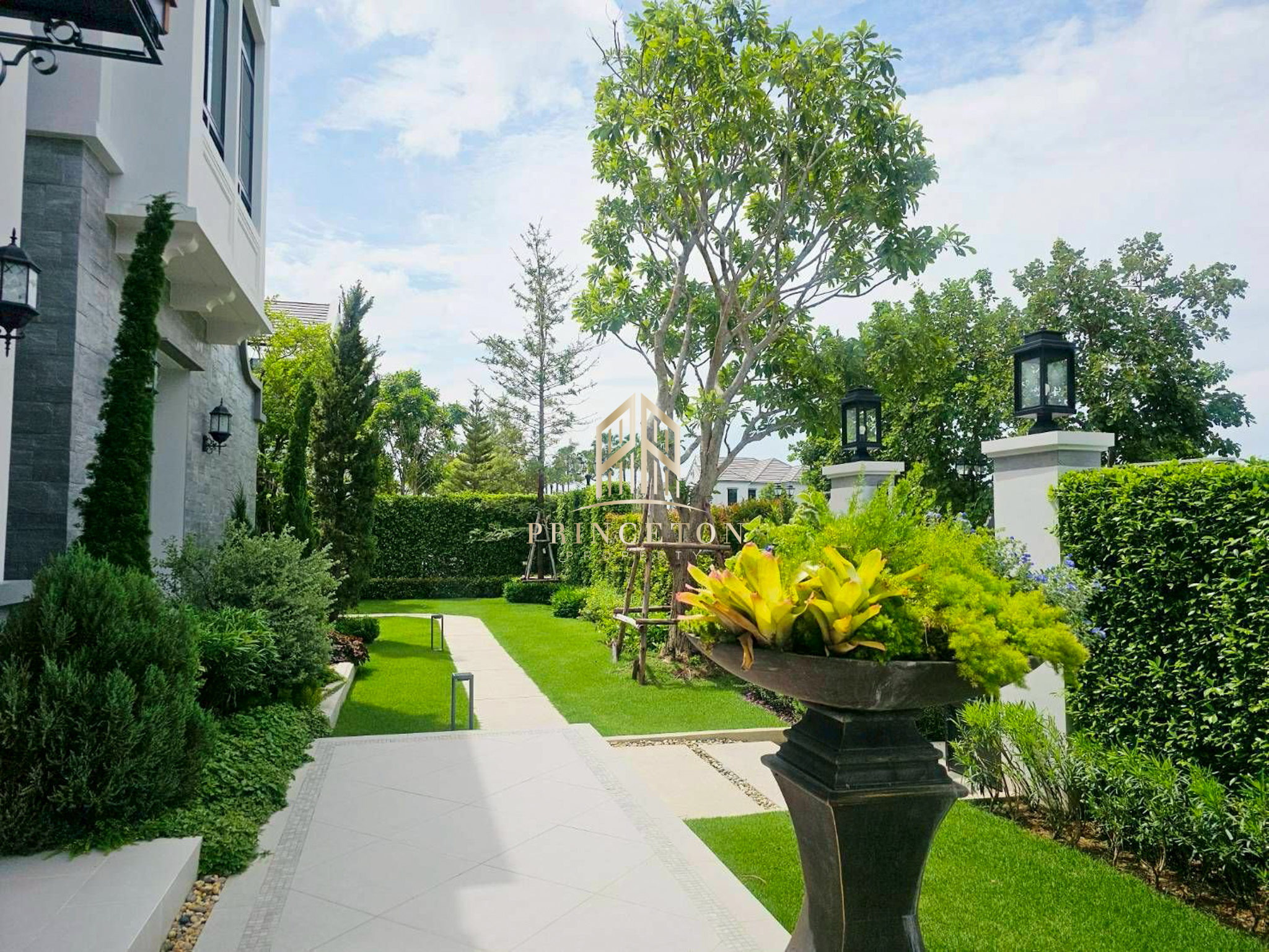 Luxury detached residence Nantawan Bangna KM.15 13